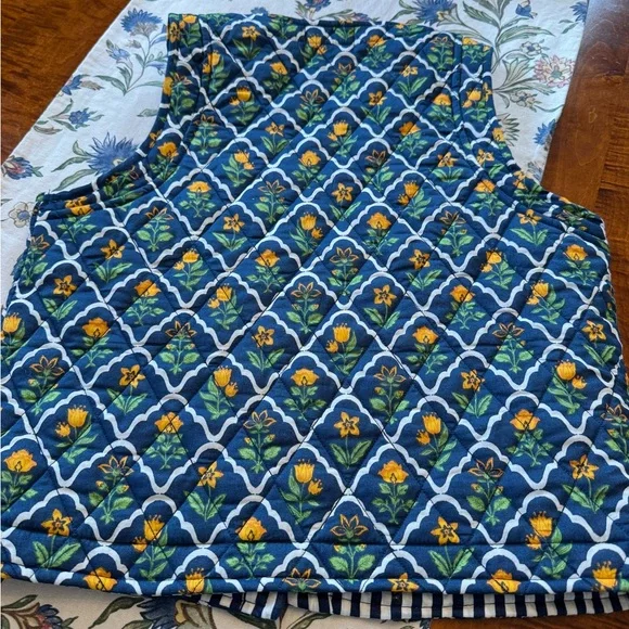 Japna Navy Floral Quilted Vest - Picture 5 of 6